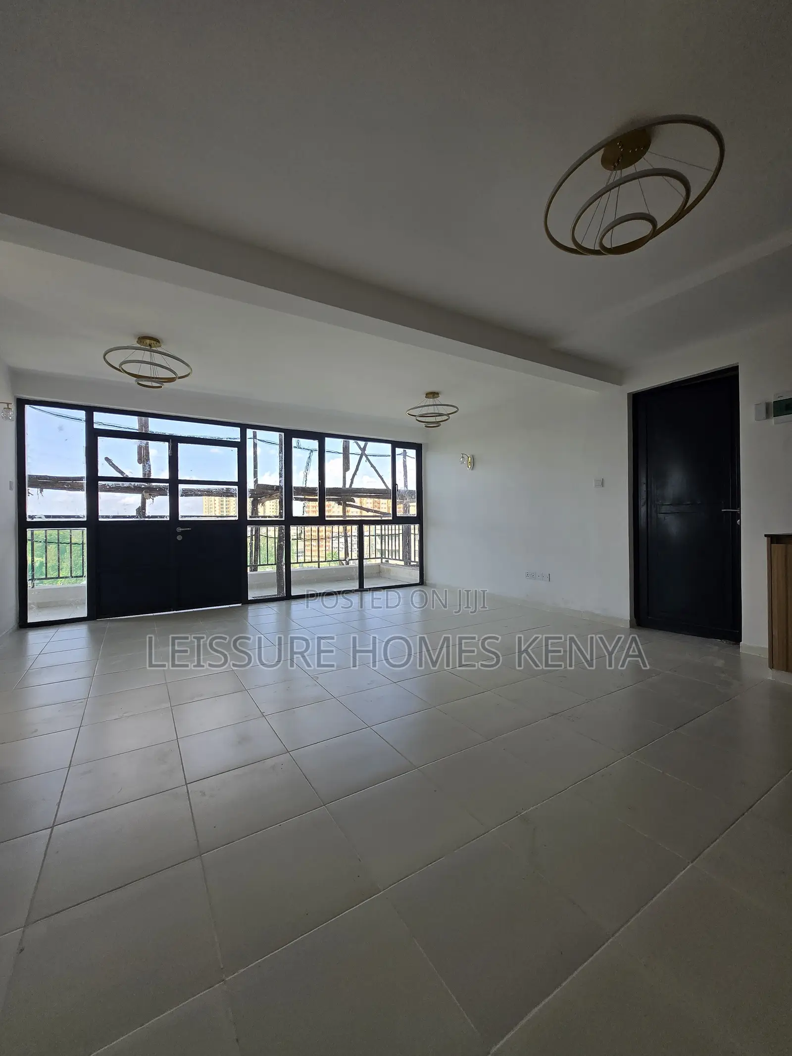 3bdrm Duplex in Thome for sale