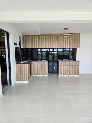 3bdrm Duplex in Thome for sale