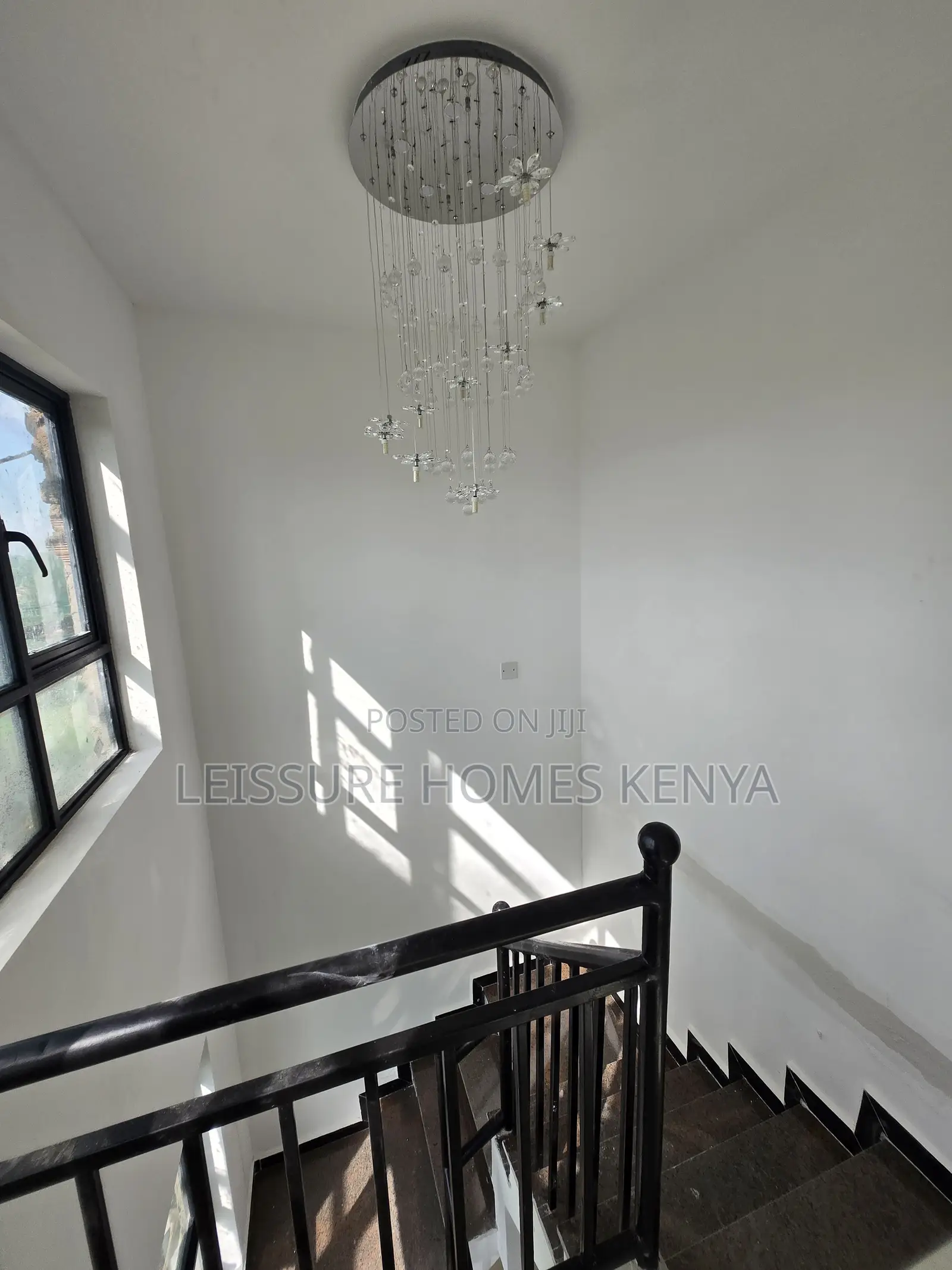 3bdrm Duplex in Thome for sale