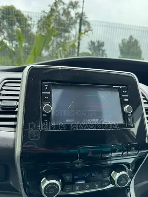 Nissan Serena 2019 Silver