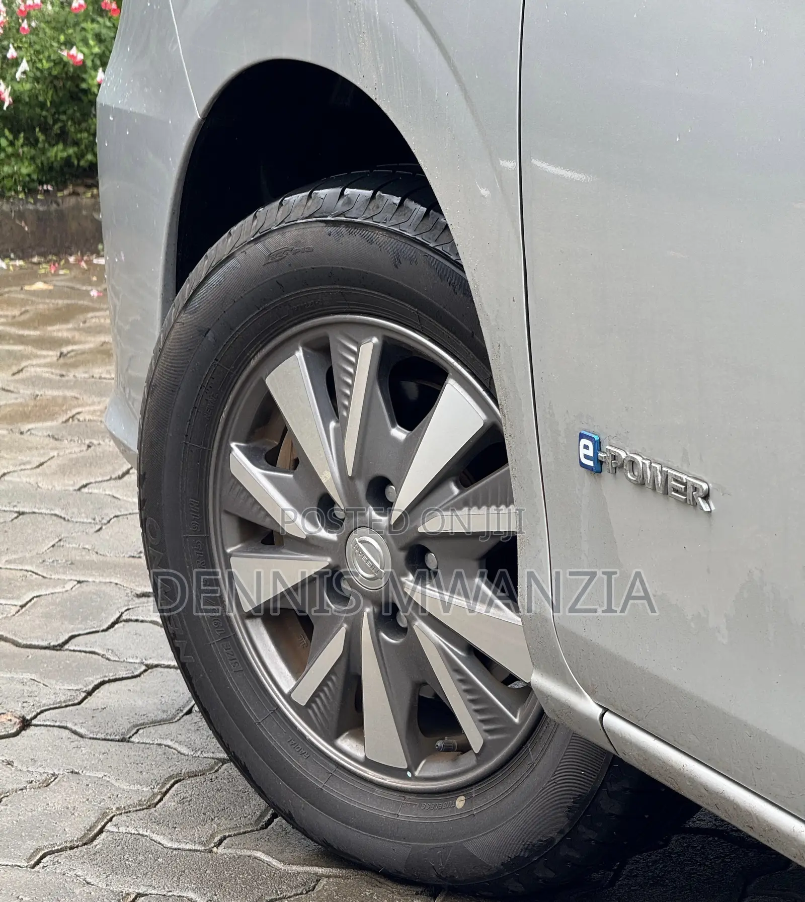 Nissan Serena 2019 Silver