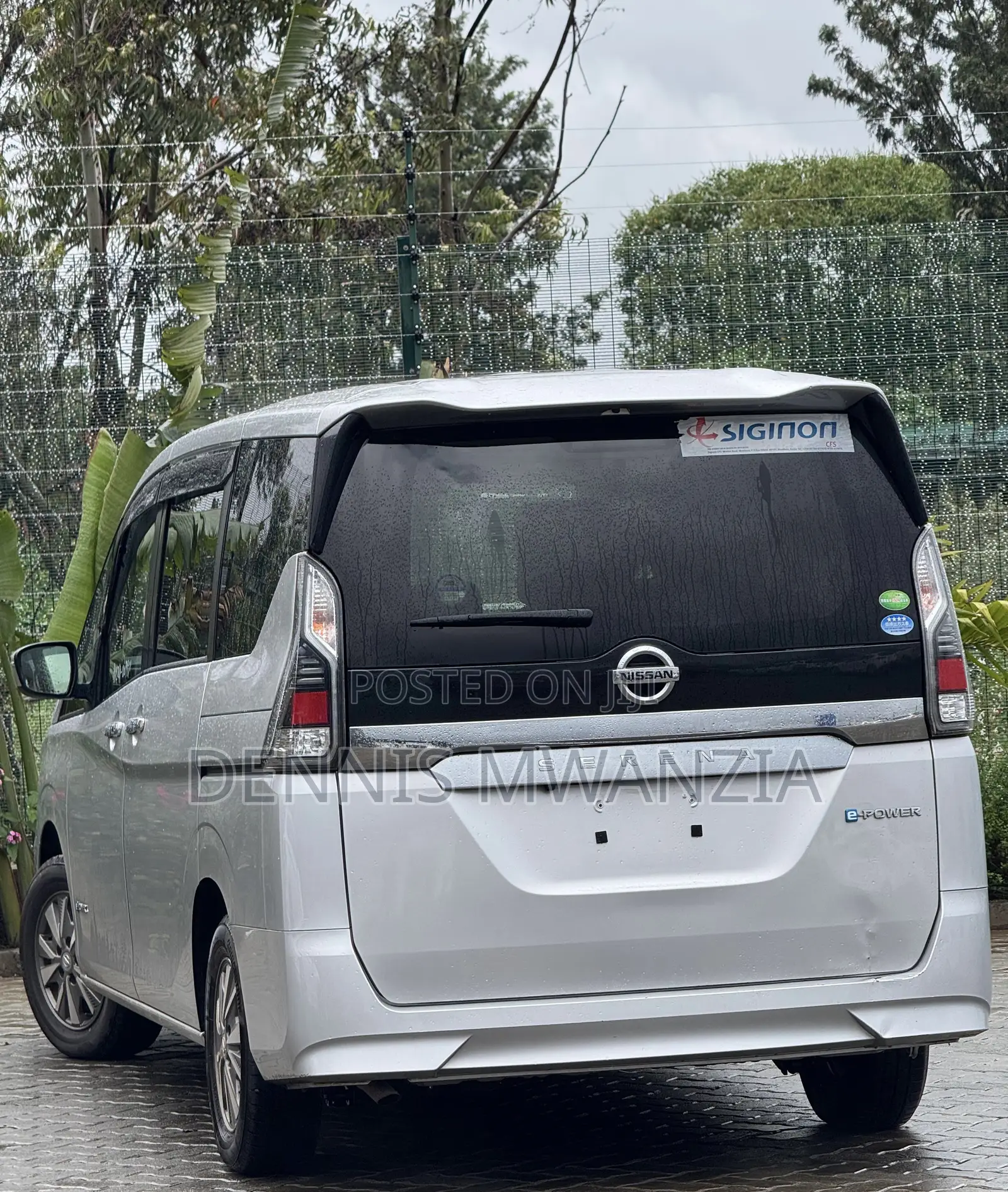 Nissan Serena 2019 Silver