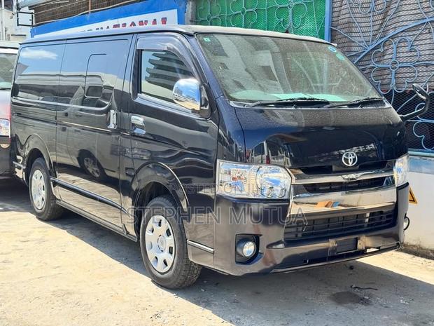Toyota HiAce 2019 Black - thumbnail 3