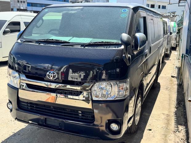 Toyota HiAce 2019 Black - thumbnail 2