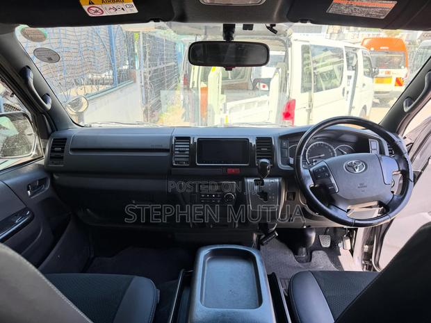 Toyota HiAce 2019 Black - thumbnail 7