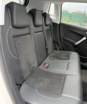 Peugeot 2008 2019 White