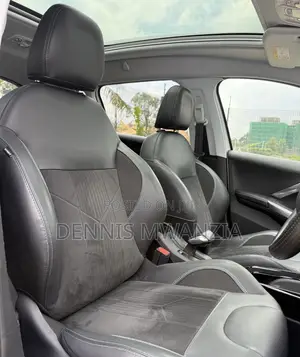 Peugeot 2008 2019 White