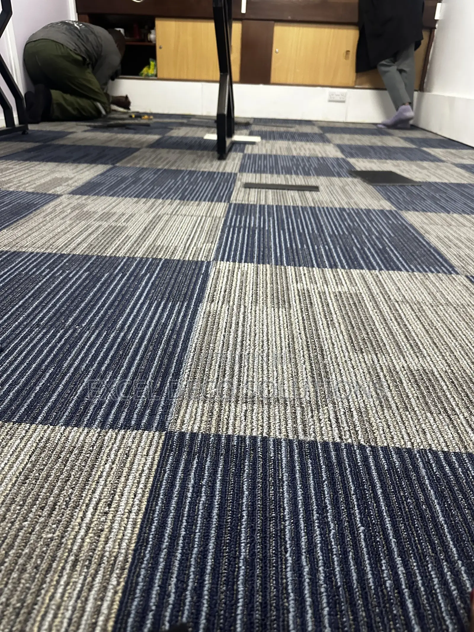 Durable Commercial Carpet Tiles for High Traffic Areas
