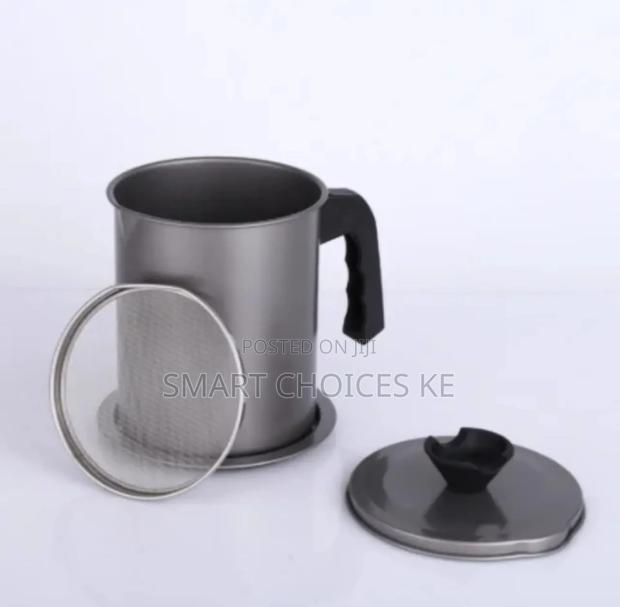 Large Capacity Japanese Style Kitchen Oil Storage With Oil Strainer - main view