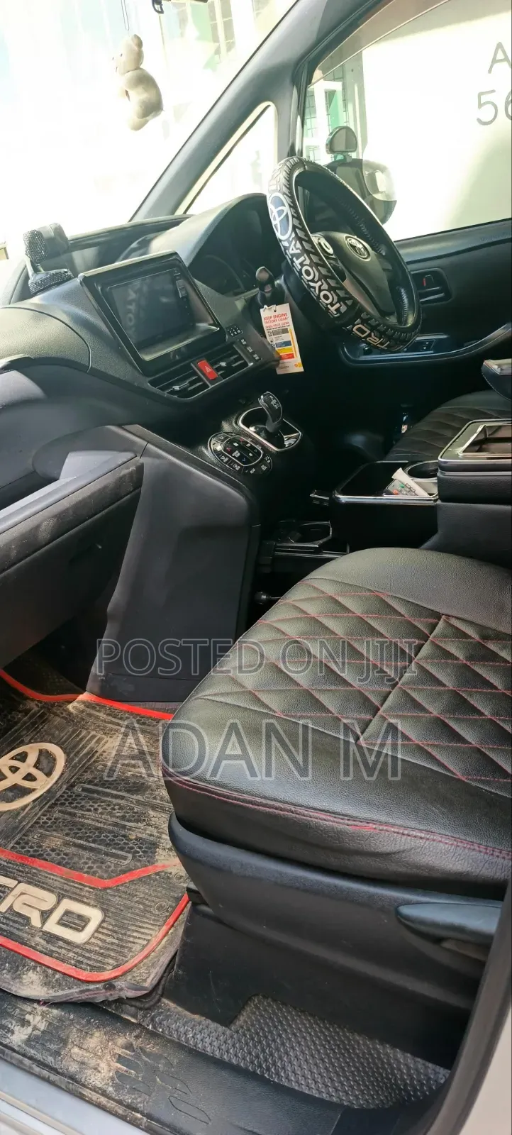Toyota Noah 2015 Silver