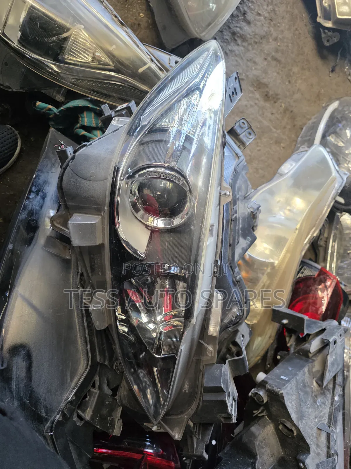 Mazda Axella 2015 Non Xenon Headlight