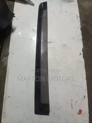 Toyota Passo Boon Rear Windbreaker