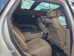 Land Rover Range Rover Vogue 2022 Beige
