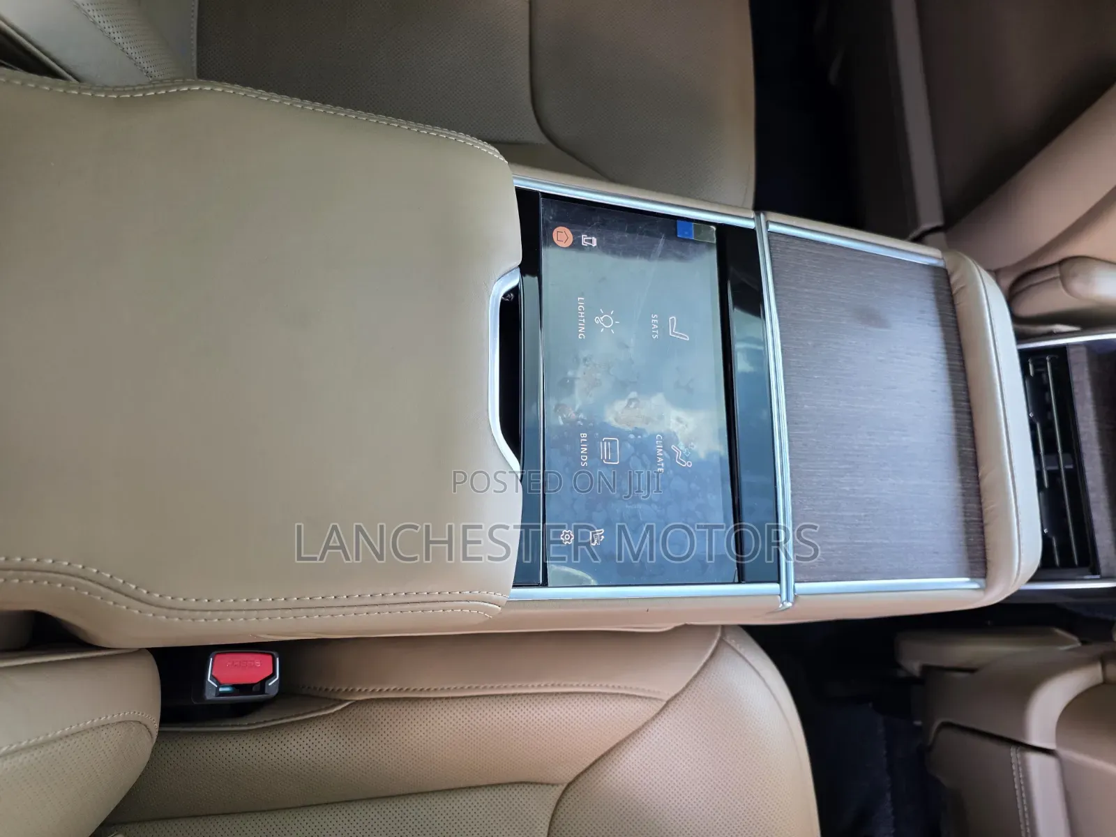 Land Rover Range Rover Vogue 2022 Beige