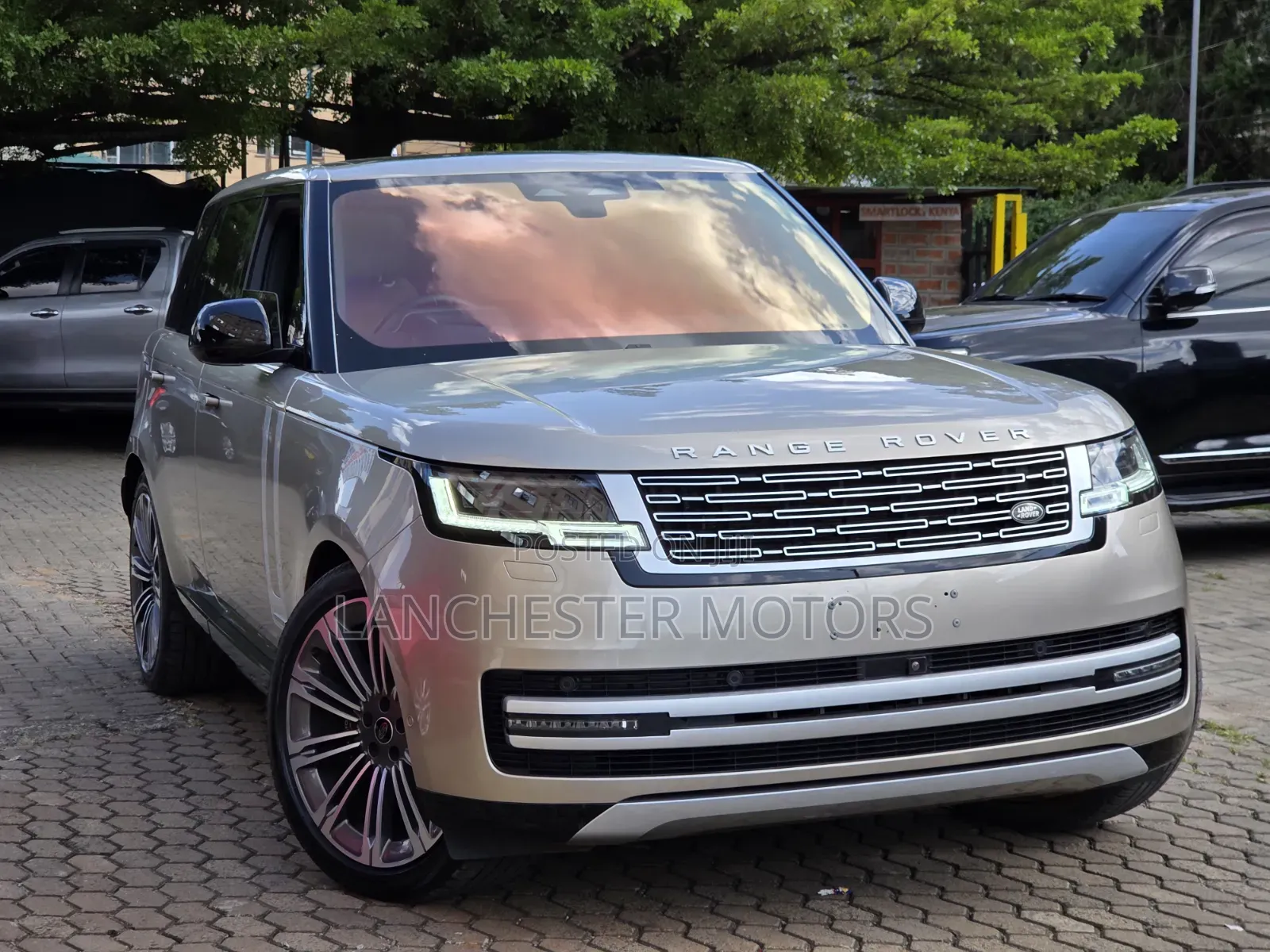 Land Rover Range Rover Vogue 2022 Beige