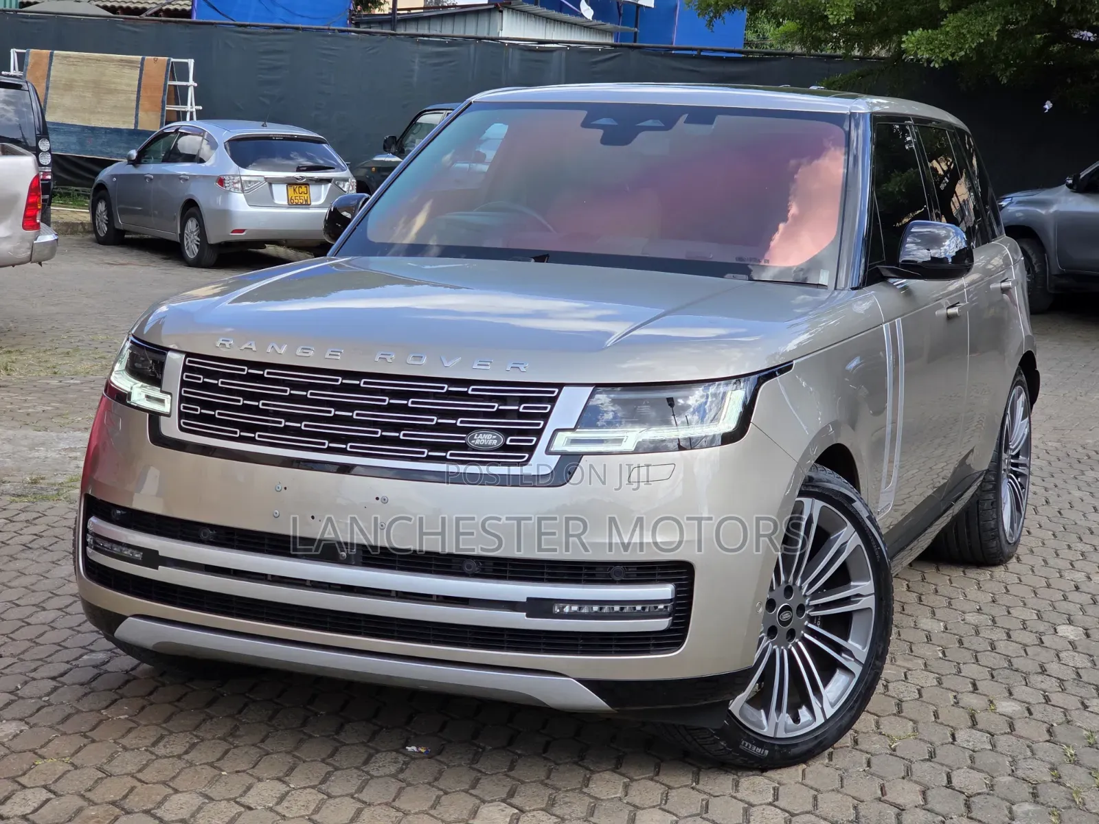 Land Rover Range Rover Vogue 2022 Beige