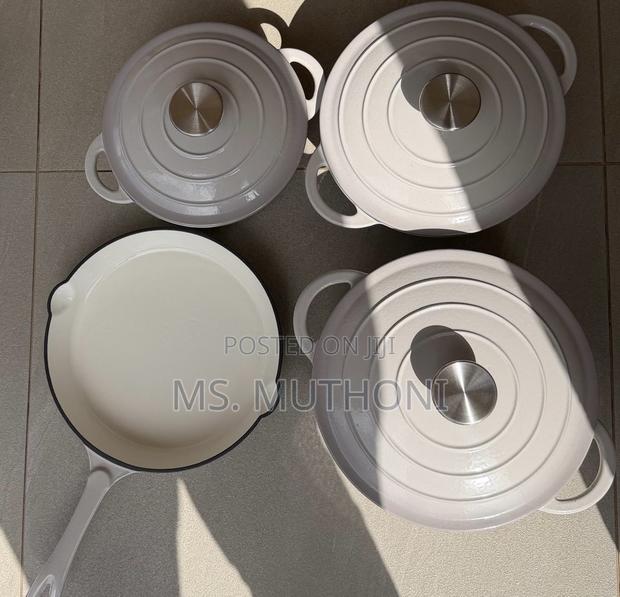 Unique Color W/ Silver Knobs 7 PCS Enamel Cast Iron Set - main view