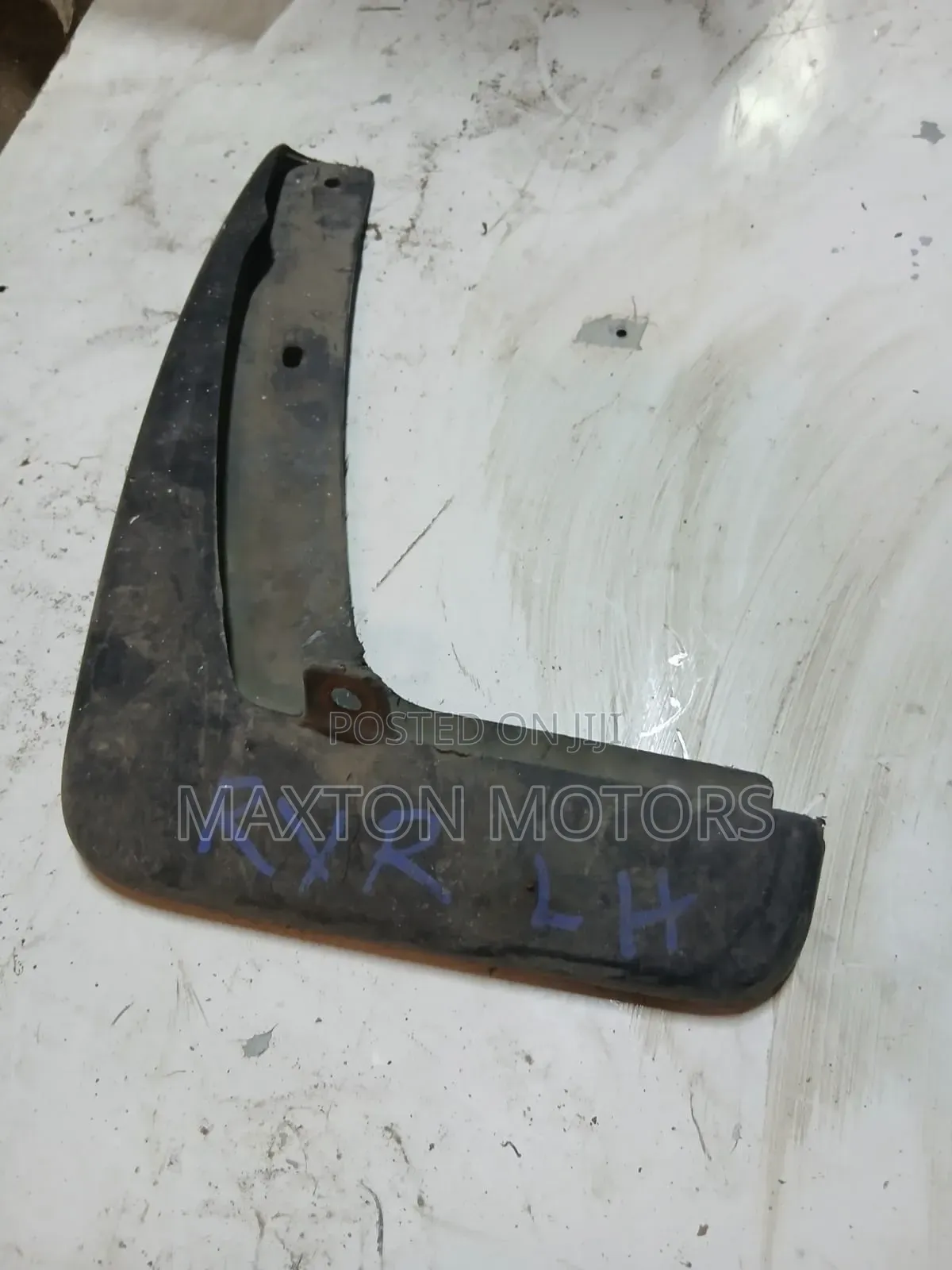 Mitsubishi RVR Rear Mudflap