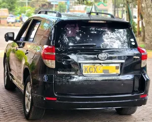 Toyota Vanguard 2012 Black