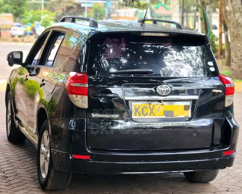 Toyota Vanguard 2012 Black