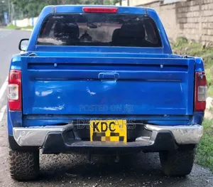 Isuzu D-MAX 2003 Blue