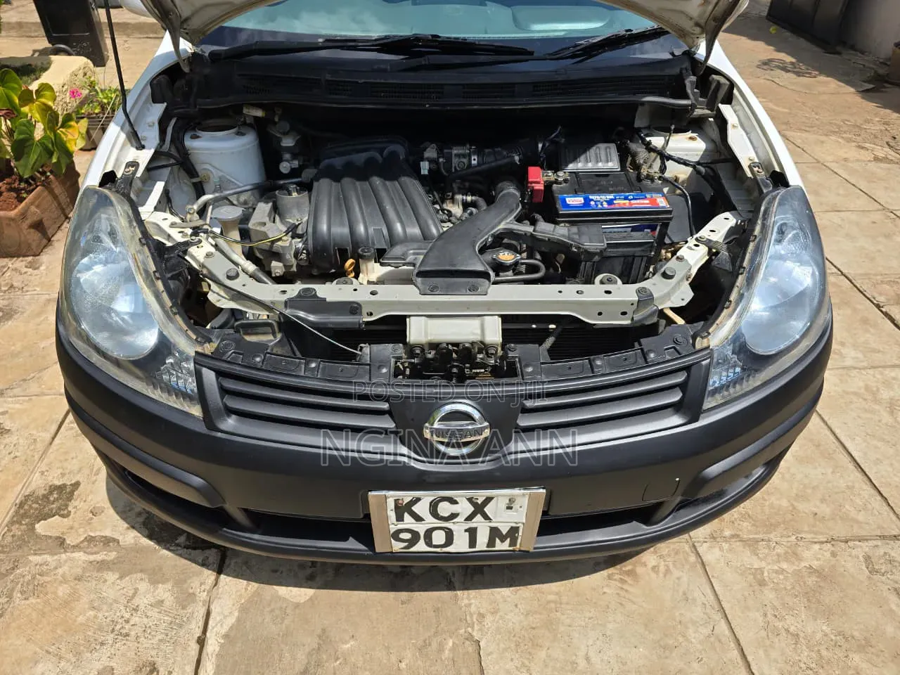 Nissan Advan 2013 White