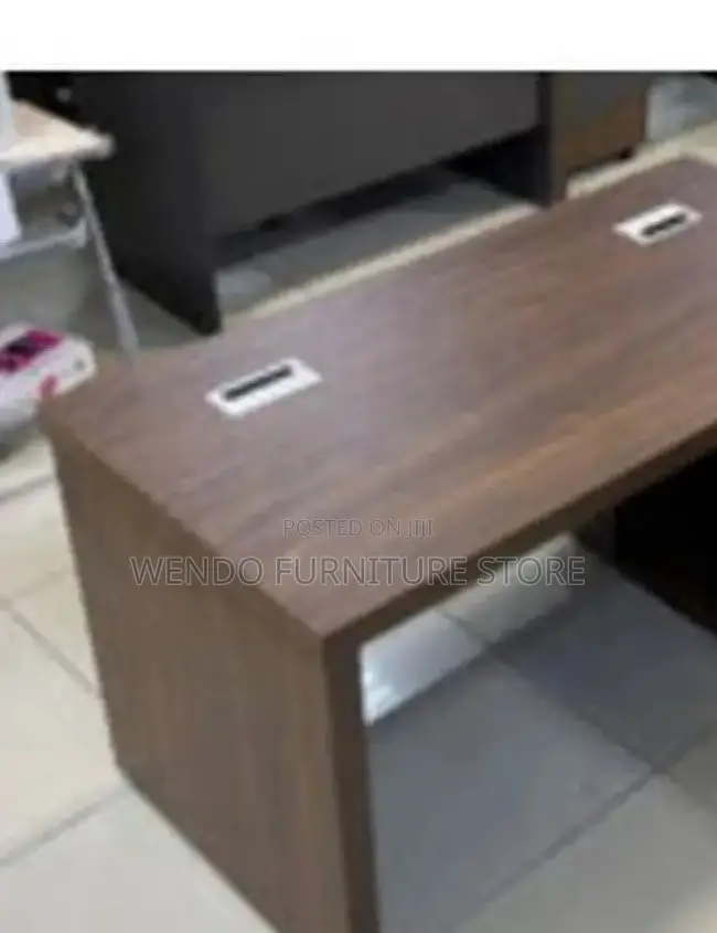 Office Desk; 1.6 Meters Executive Office Betente Desk
