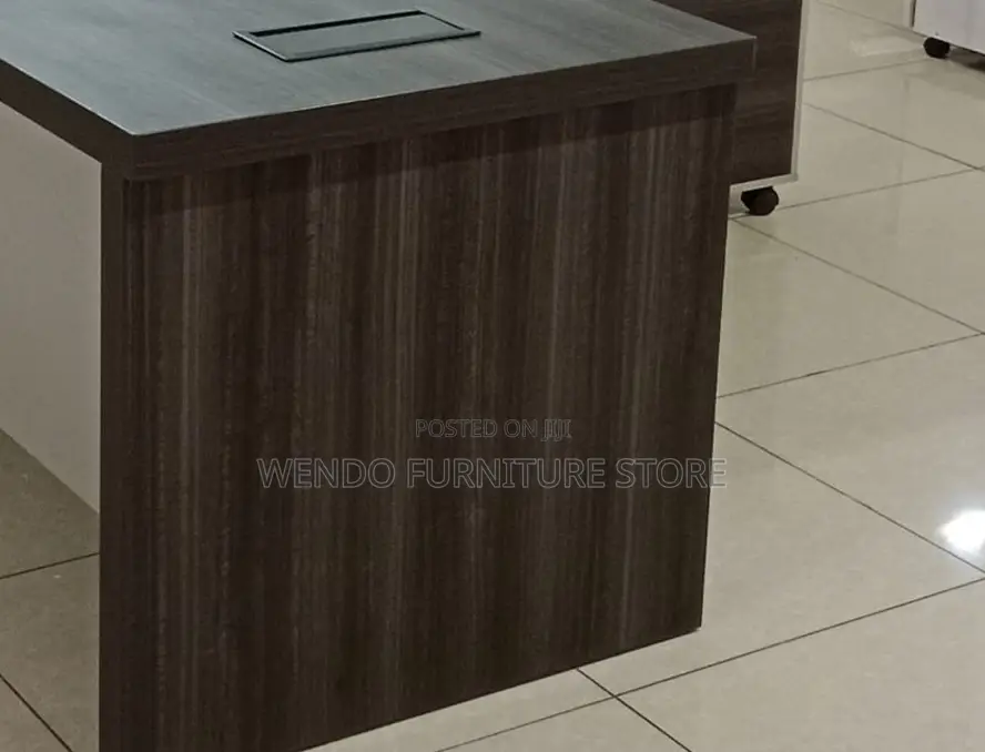 Office Desk; 1.6 Meters Executive Office Betente Desk