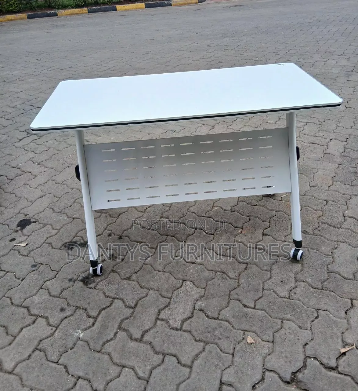 Modern Foldable Table /Study Desk /Training Foldable Table