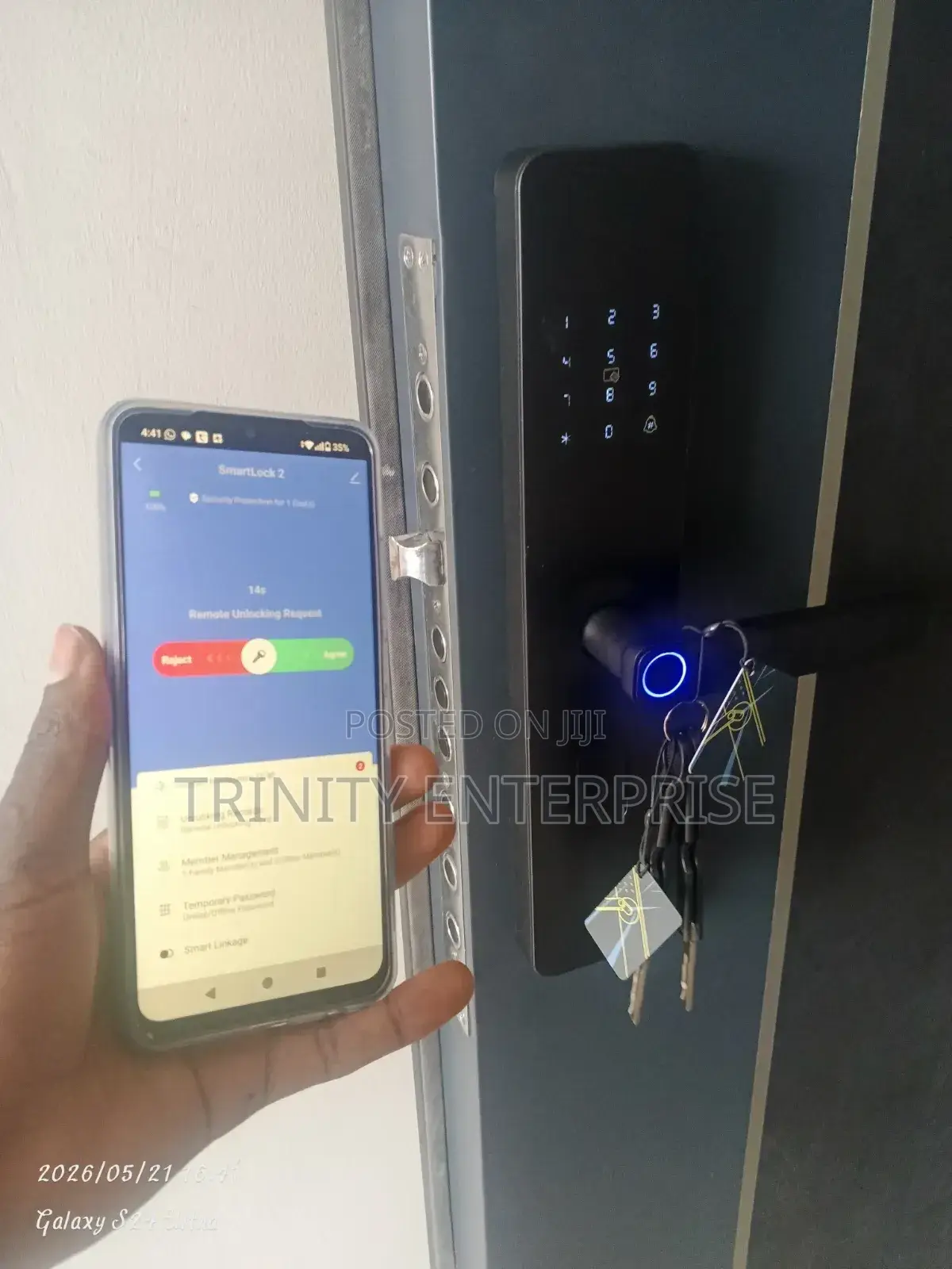 Tuya Smart Door Lock - Wifi, Fingerprint Keypad, Black