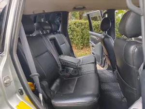Toyota Land Cruiser Prado 2004 Silver