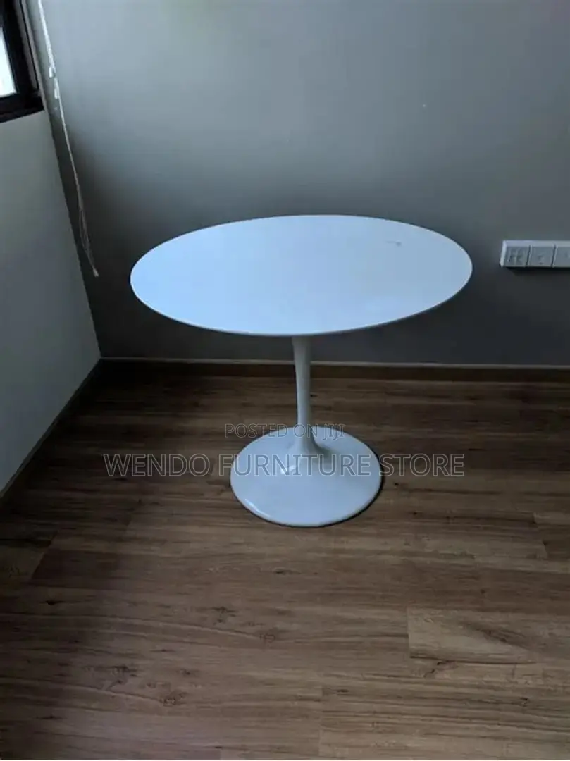 Coffee Table; Round Marble Surface Home Hankeet Coffee Table