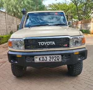 Toyota Land Cruiser 2007 Beige