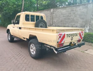 Toyota Land Cruiser 2007 Beige