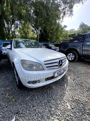 Mercedes-Benz C200 2009 White