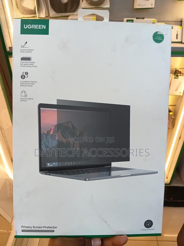 Ugreen Detachable Privacy Screen Protector for Laptop 14-Inch.
