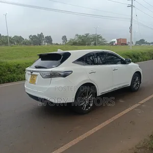 Toyota Harrier 2.0 2015 White