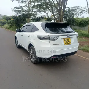Toyota Harrier 2.0 2015 White