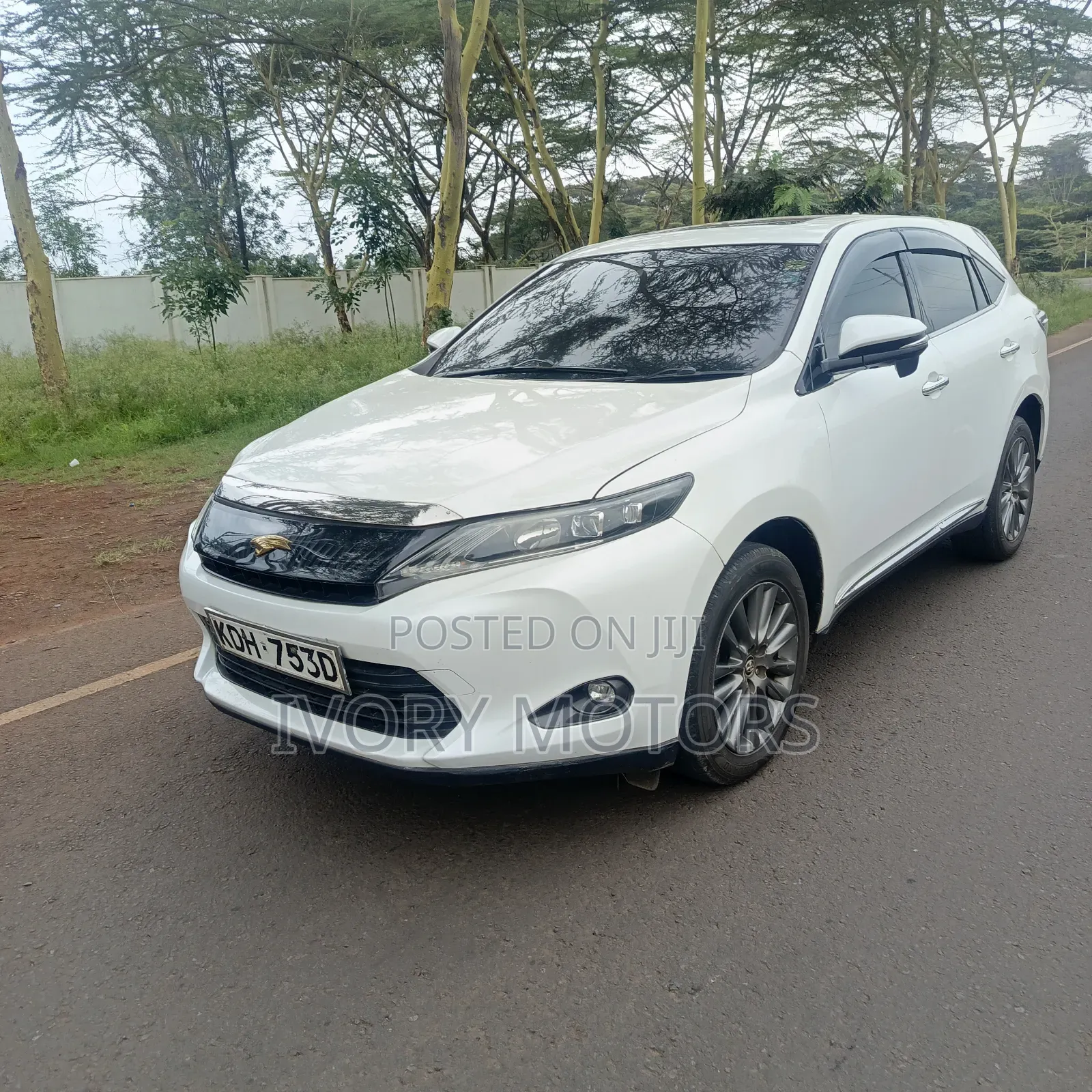Toyota Harrier 2.0 2015 White