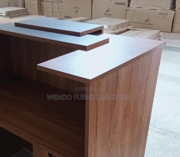 Reception Desk; 1.6 Meters Executive Front Office Reception Table - thumbnail 2