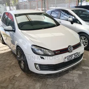 Volkswagen Golf 2011 White
