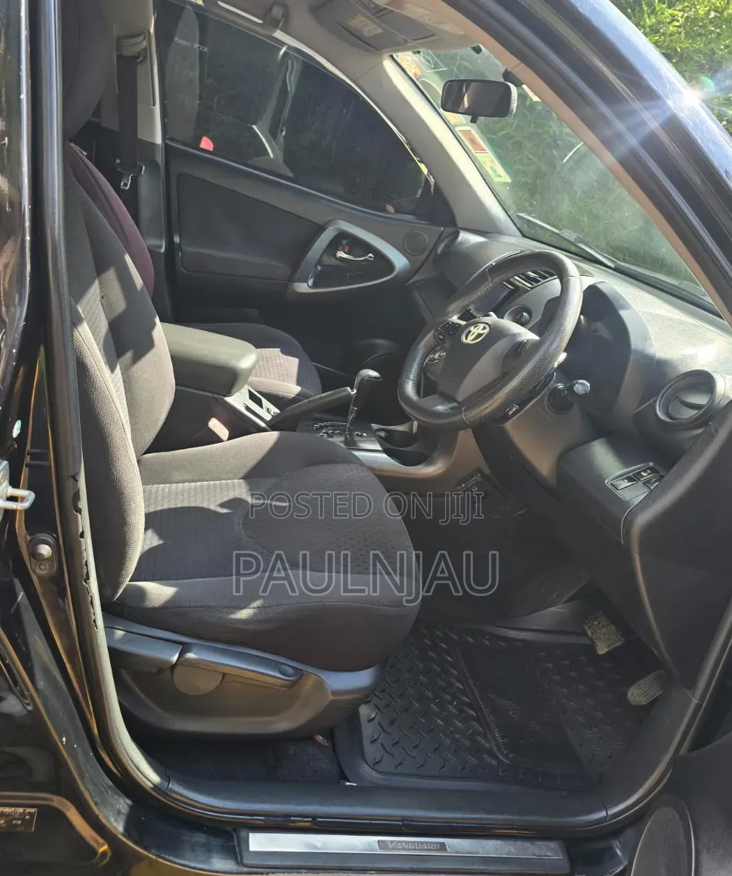Toyota Vanguard 2012 Black