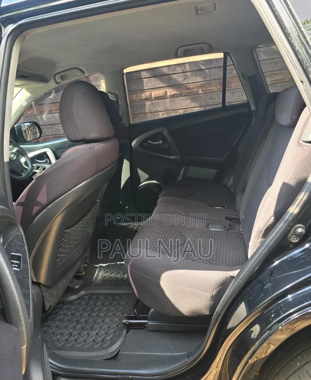 Toyota Vanguard 2012 Black
