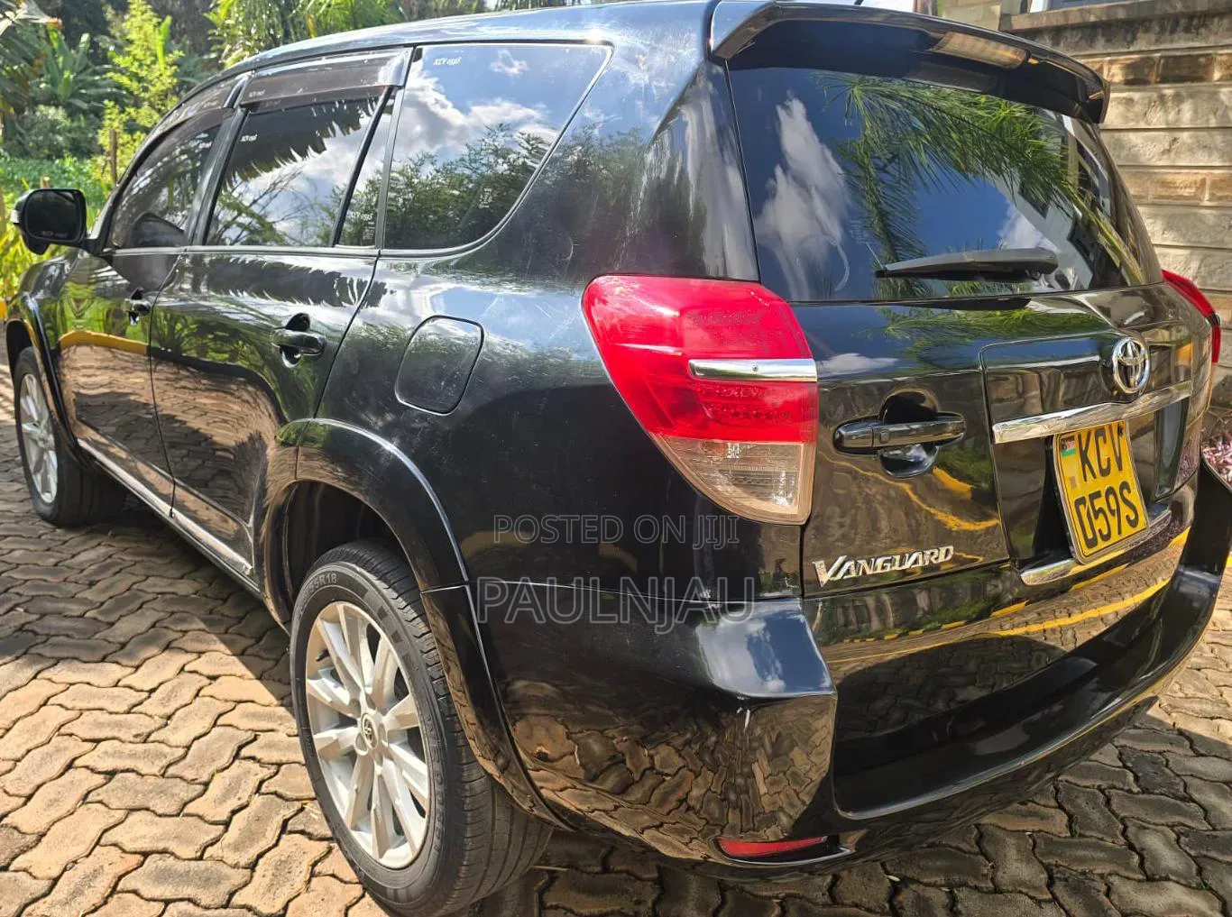 Toyota Vanguard 2012 Black
