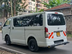 Toyota HiAce 2013 White
