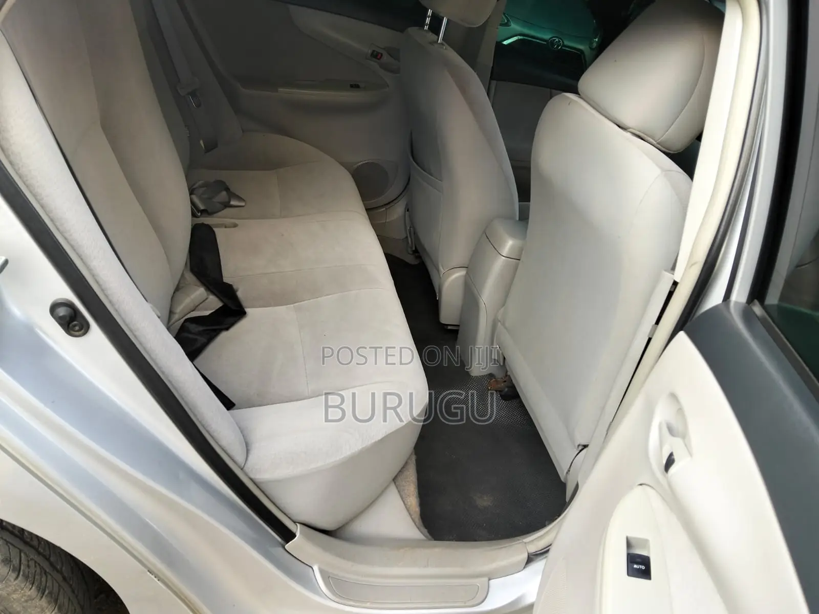 Toyota Axio 2011 Silver