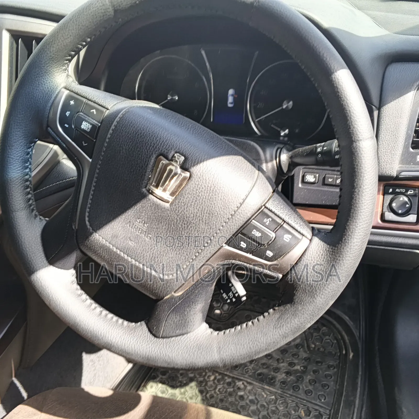 Toyota Crown 2018 Black