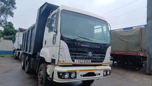 2015 Ashok Leyland