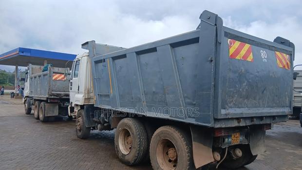 2015 Ashok Leyland - thumbnail 2