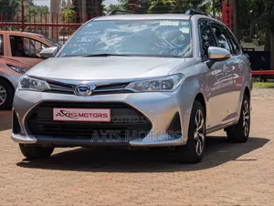 Toyota Corolla Fielder 1.5 Hybrid FWD 2018 Silver